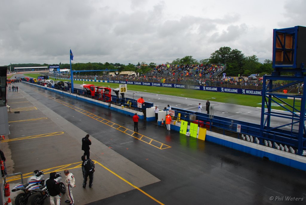 MotoGP_Donnington_24-6-07 093.jpg - Our grandstand view - still looking grey.